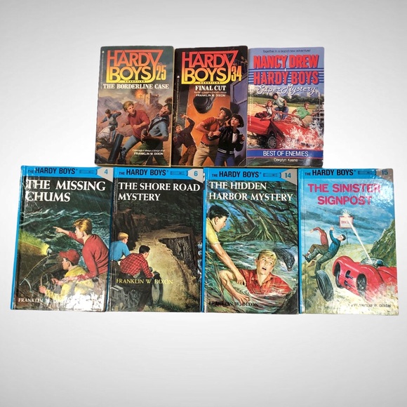 Lot Of 7 Hardy Boys by Franklin Dixon, 4 Hardback, 3 Paperback. - Picture 1 of 3